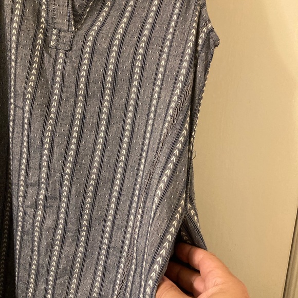 Summer dress with crochet design.  By Solitaire size small. - Picture 7 of 7